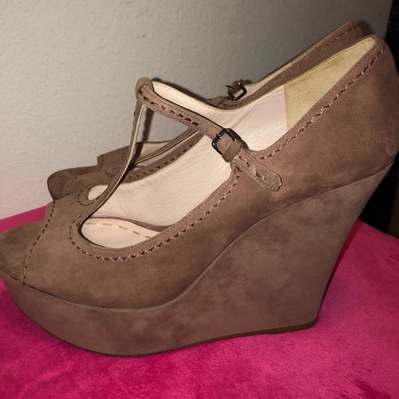 MIU MIU 100% Authentic & Brand New Suede Wedges - Picture 1 of 8